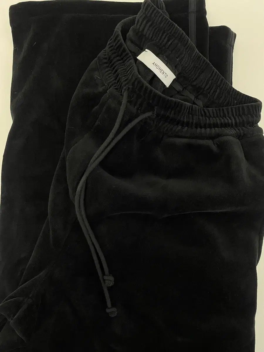 アモーメント VELOUR FLEECE DRAWSTRING PANTS ブラック