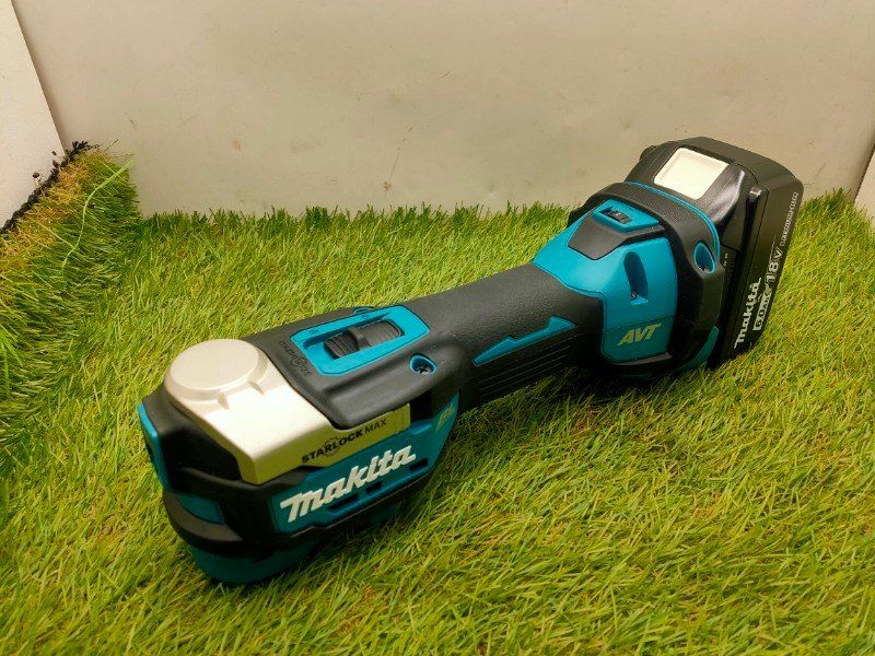 マキタ Makita 充電式マルチツール 18 V 6 Ah バッテリ 充電器 ケース付 TM 52 DRG 充電回数2回
