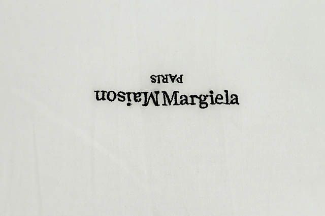 メゾンマルジェラ Maison Margiela 23SS アップサイドダウン ロゴ刺繍