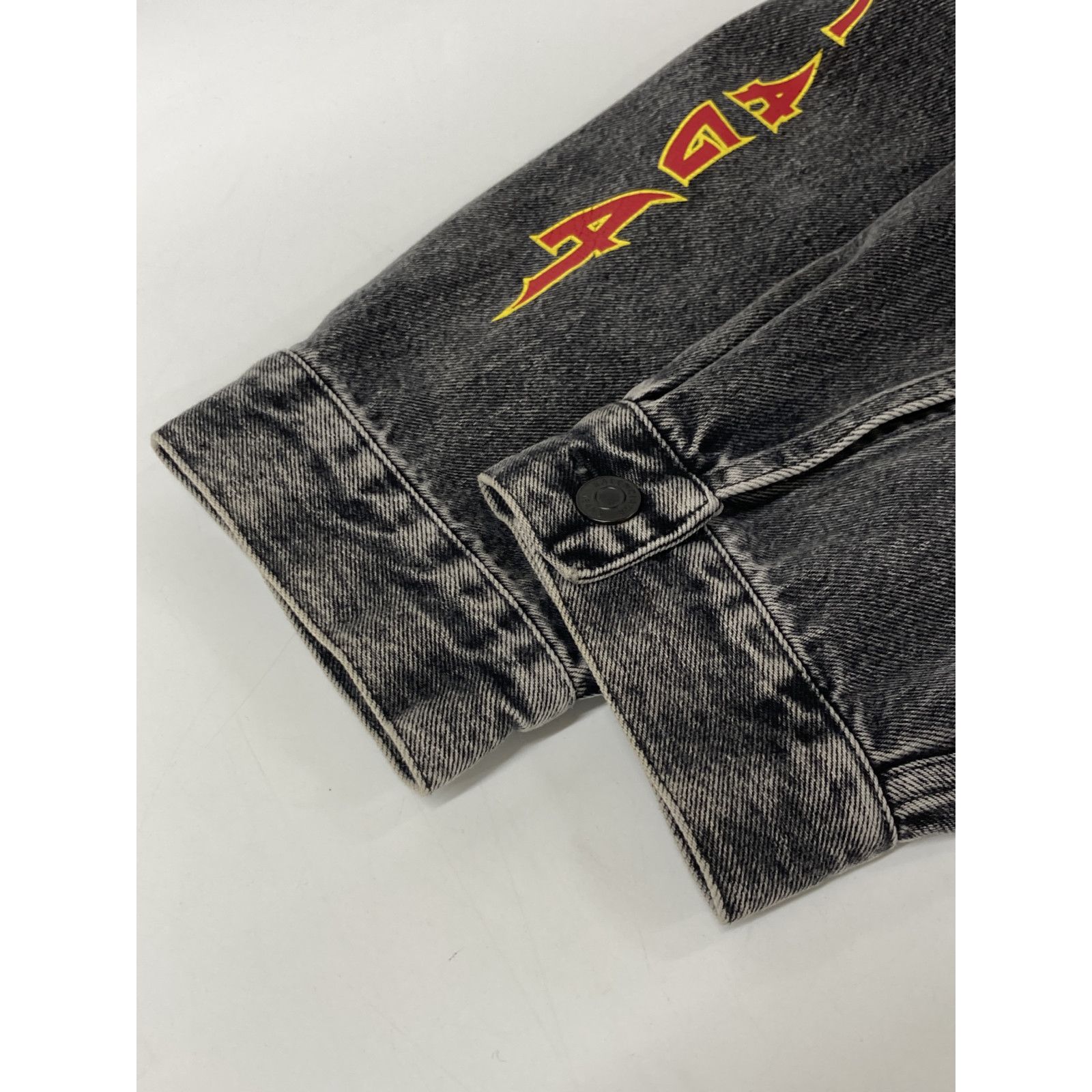 BALENCIAGA バレンシアガ ﾌﾞﾗｯｸ 21年製 694504 ﾒﾀﾙﾛｺﾞ ﾃﾞﾆﾑｼﾞｬｹｯﾄ L