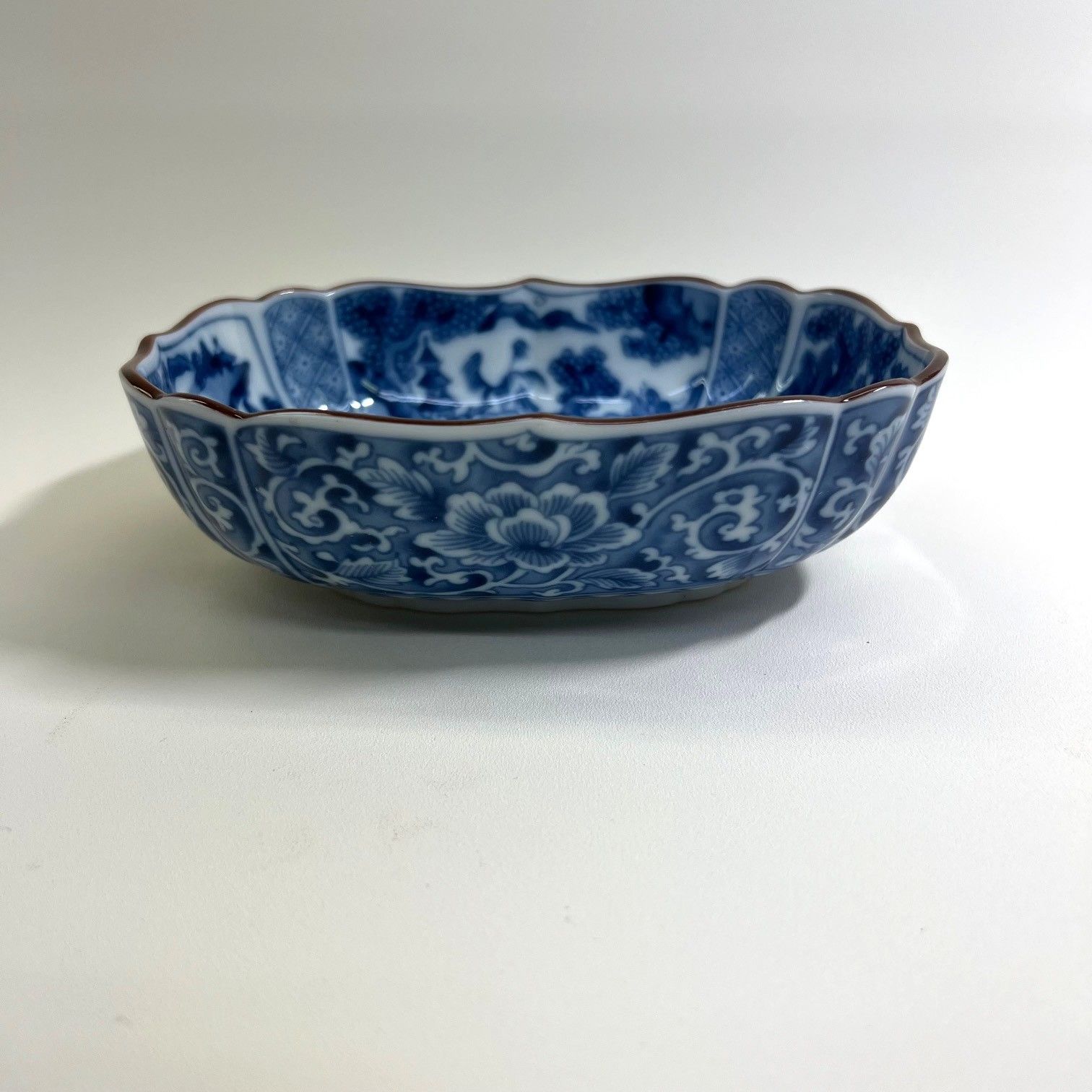 美品】三洋陶器 龍峰窯 染付山水画 角鉢 古伊万里唐草模様 - メルカリ
