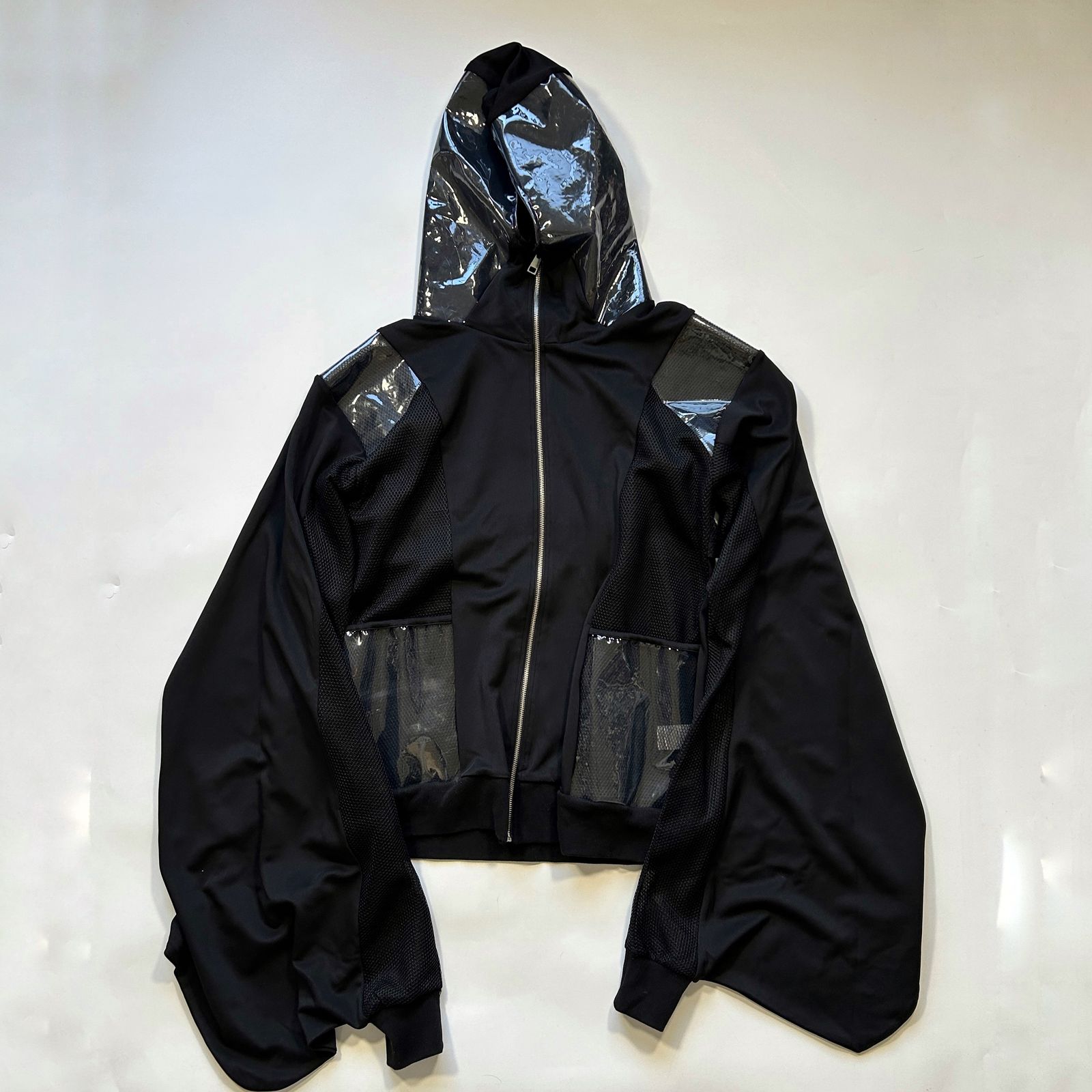 美品 ililil イルイルイル 手がはねになっちゃうかも ハイネック