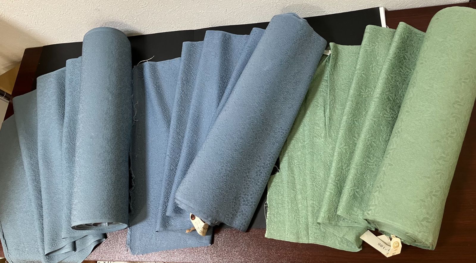 29857 反物 和服素材 琉球絣 米沢織物 別誂 本場奄美大島紬 長期