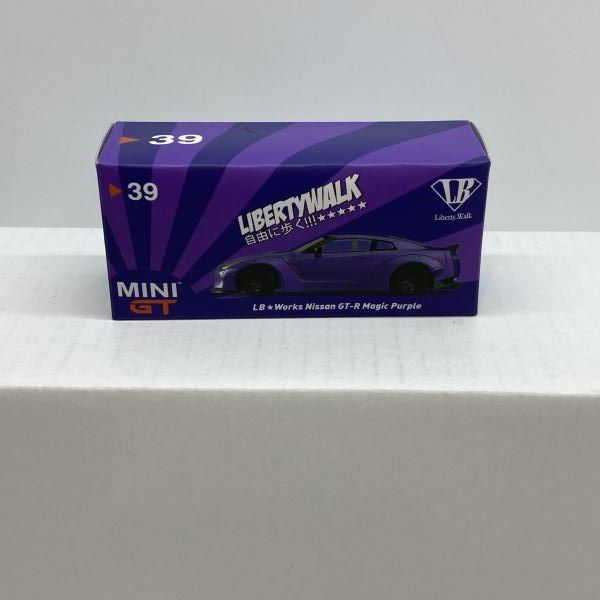 【中古】トゥルースケールミニチュアズ MGT00039-R 1/64 LB★WORKS 日産 GT-R R35 (マジックパープル) 開封品[97][240097230741] 中古】トゥルースケールミニチュアズ MGT00039-R 1/64 LB☆WORKS 日産