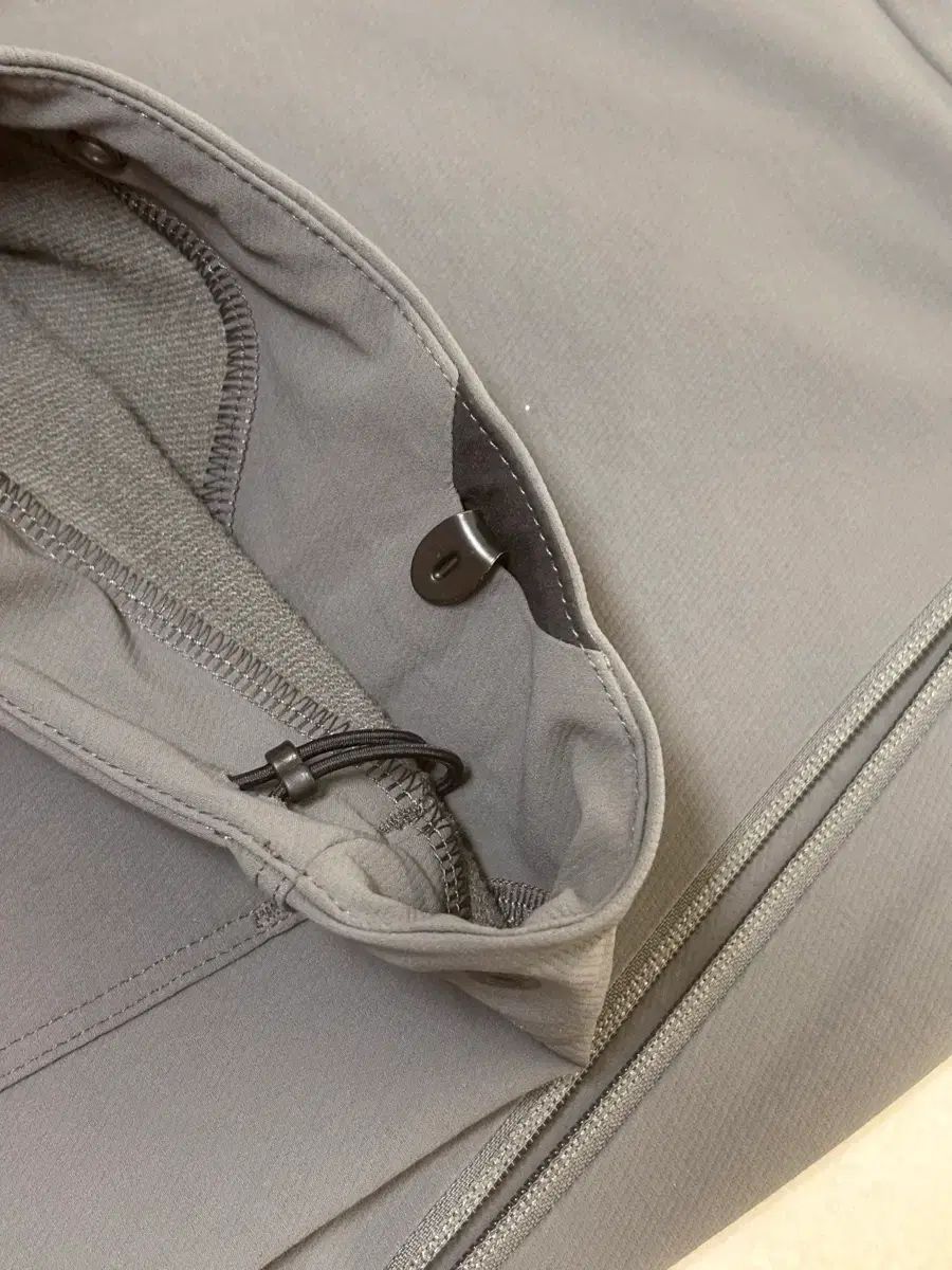  32 short ARC TERYX GAMMA AR ブラッシュド その他 アウター