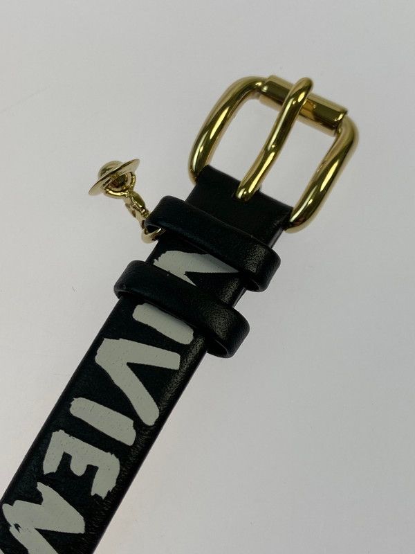 クオーツ腕時計