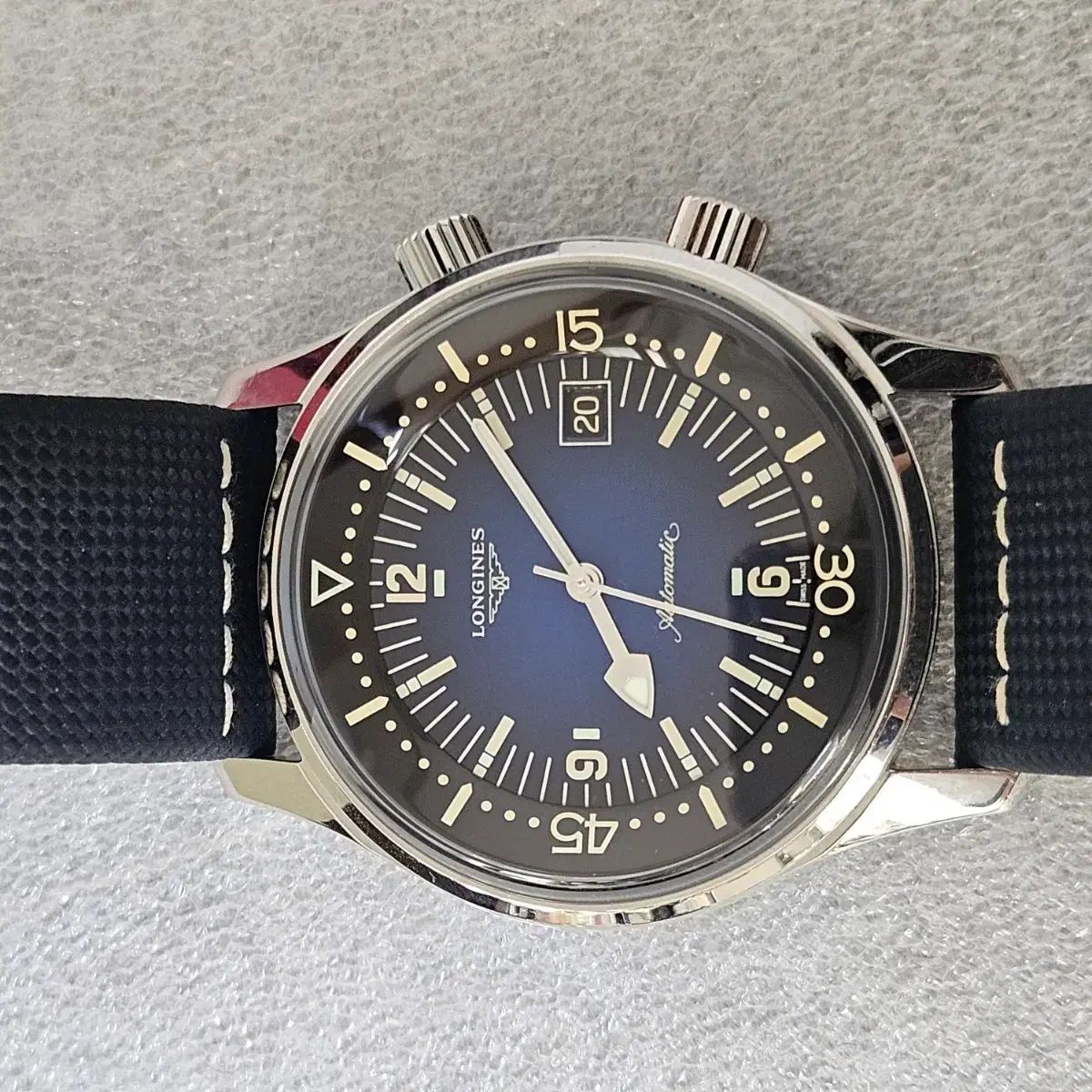 ロンジン レジェンドダイバー 42 mm デニム文字盤