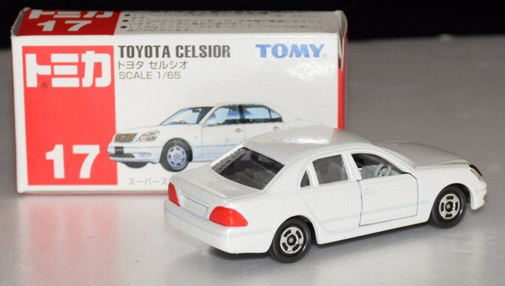 トミー トミカ赤箱中国製 トヨタ セルシオ 17 - メルカリ