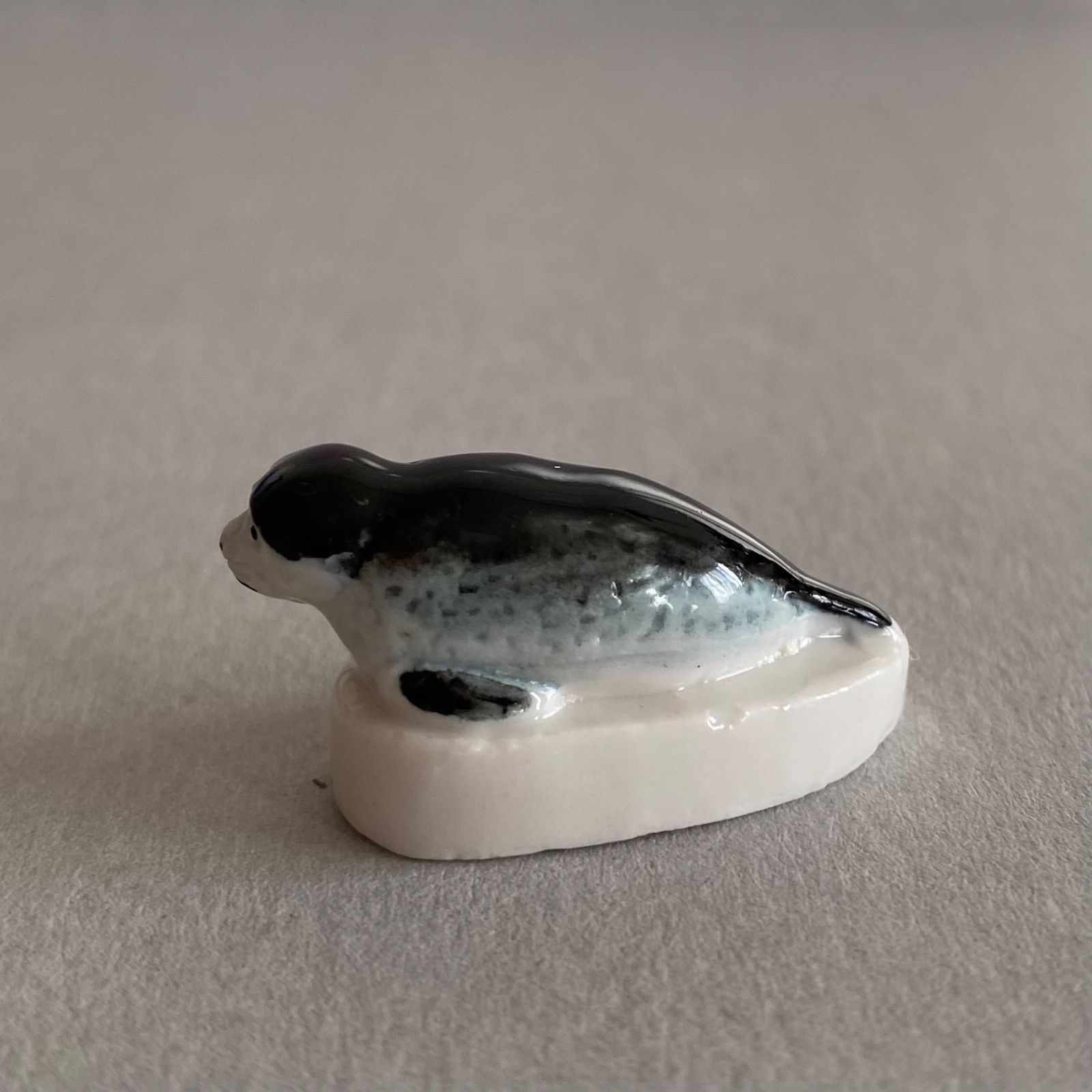 アザラシのフェーブ／海の生き物／フランス雑貨／陶器ミニチュア