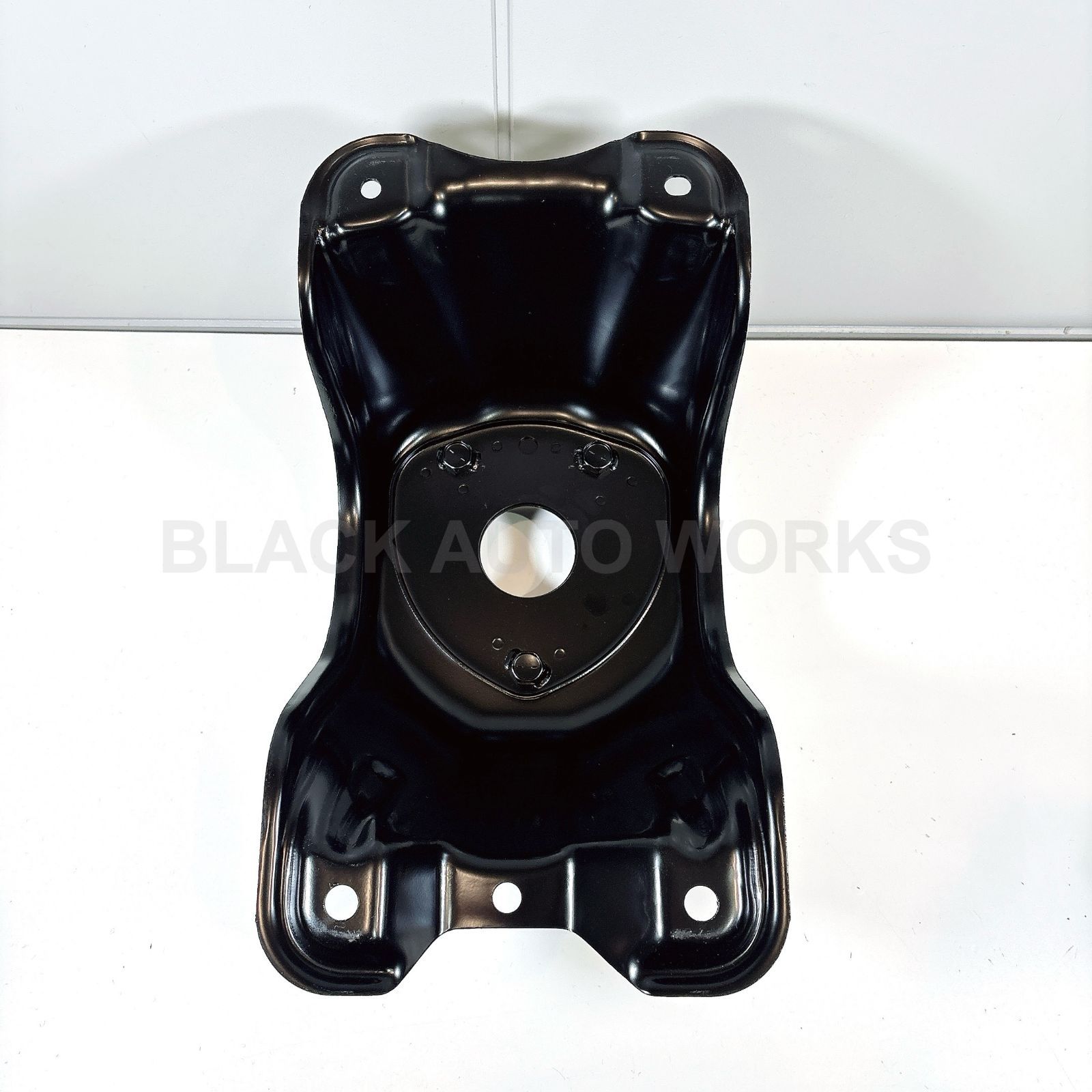 海外トヨタ純正品】ランクル 70 スペア キャリア ブラケット 背面