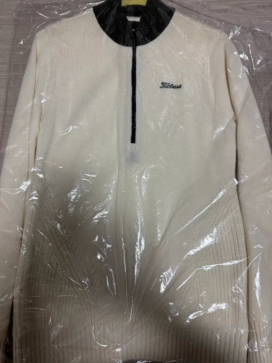 Titleist タイトリスト アイボリー ハーフネック ニット