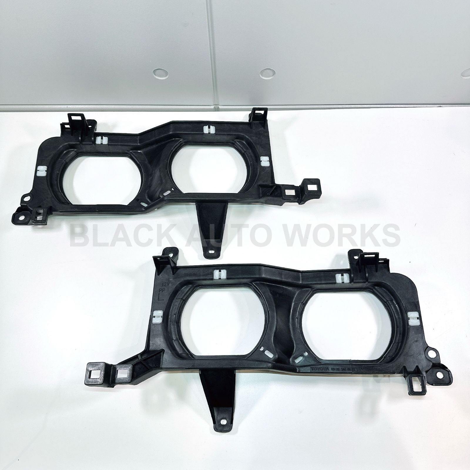 希少 新品 トヨタ ランクル 80 角目4灯 ヘッドランプ ハウジング 輸出仕様 トヨタ純正品】ランクル 80 ヘッドライト ハウジング 角目 4灯