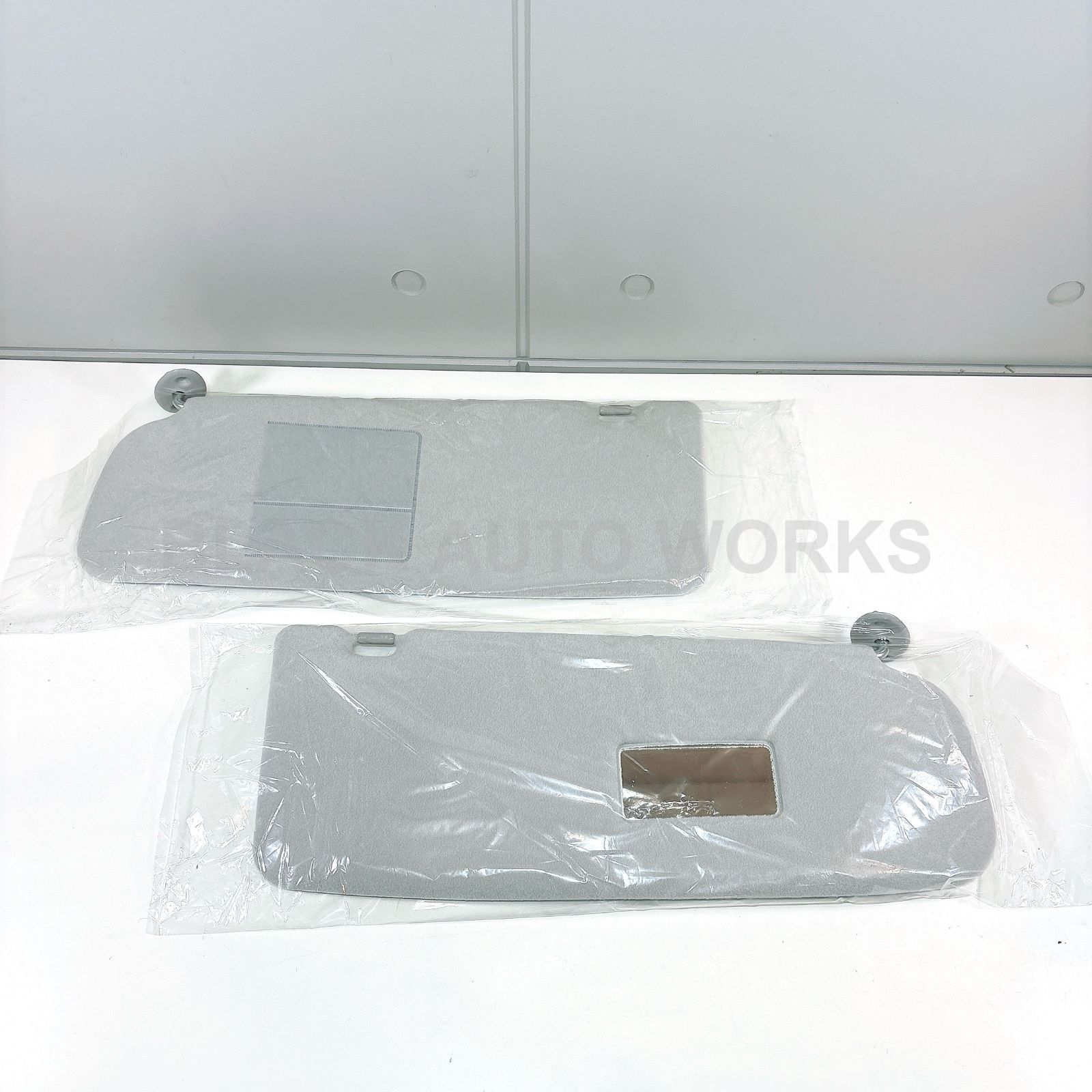 トヨタ純正品】ランクル80 サンバイザー 左右セット グレー メーター有