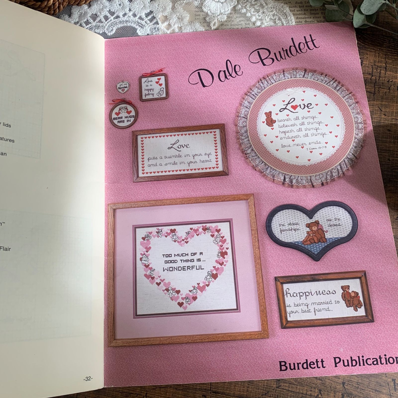 海外 ヴィンテージ 刺繍図案 Love Bears All Things（Dale Burdett