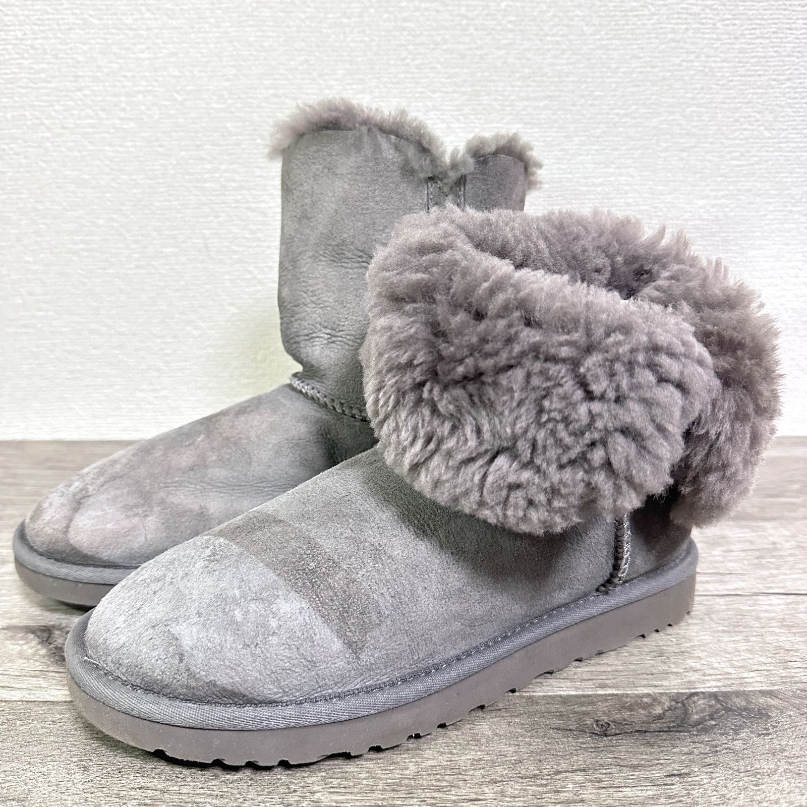 訳あり UGG australia ベイリーボタン 5803 2way 撥水スエード