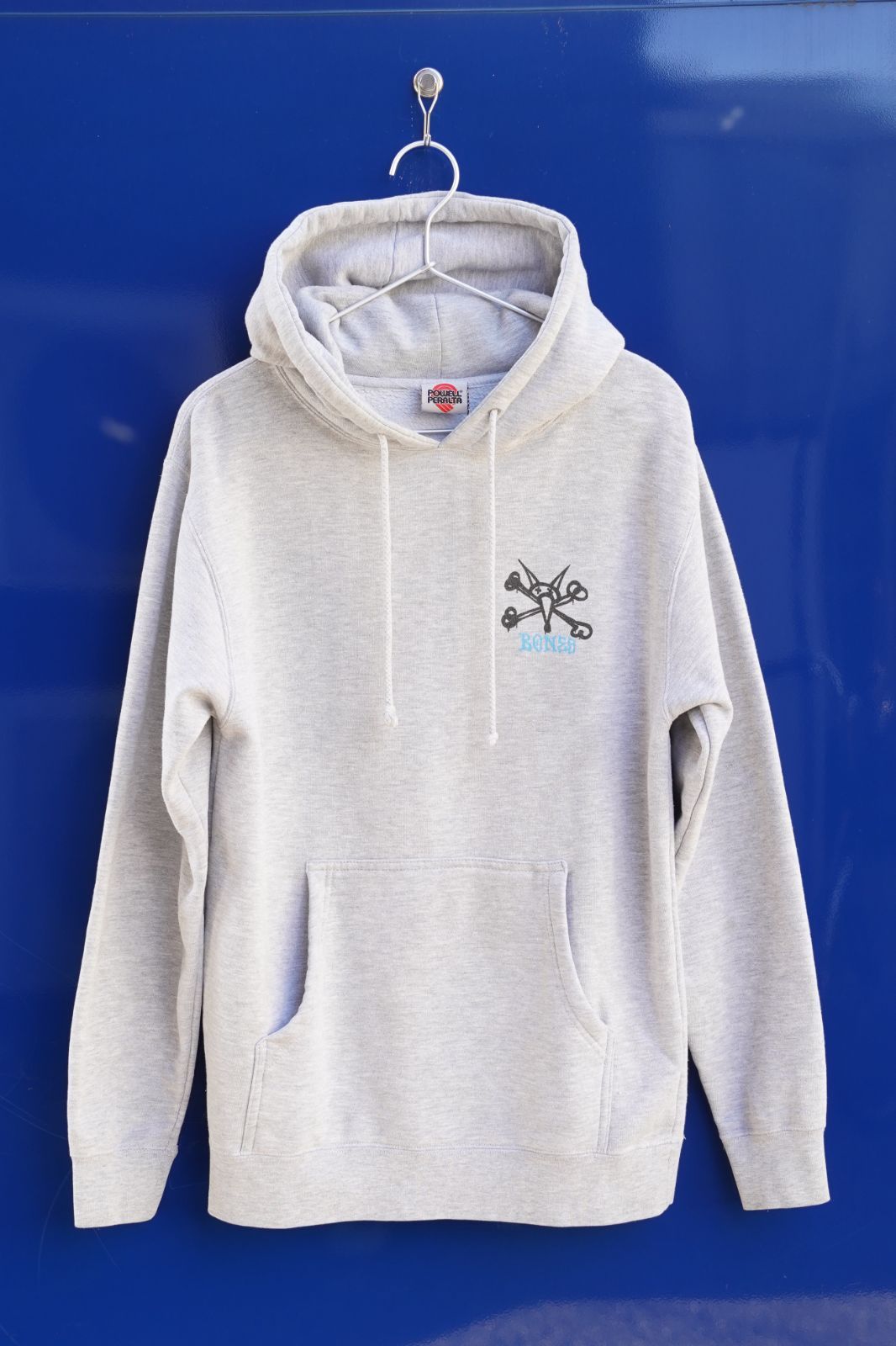 【グッドレギュラー】パウエルペラルタBONES フルジップフーディー　サムホール グッドレギュラー】パウエルペラルタBONES フルジップフーディー