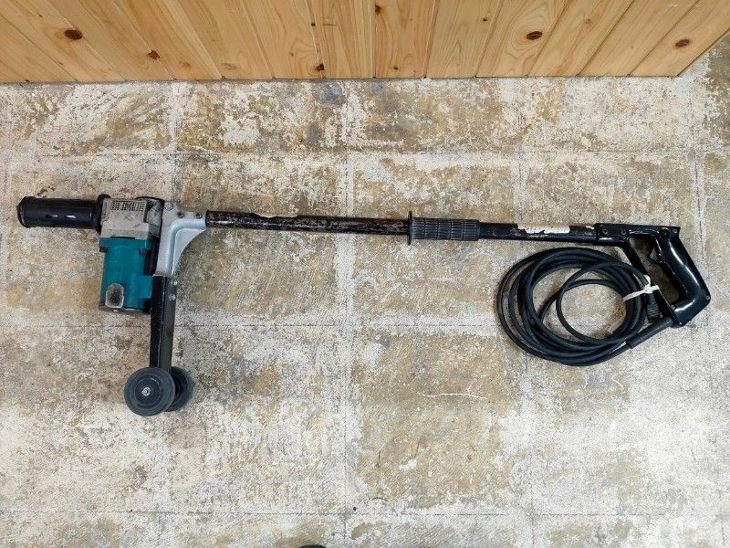 マキタ makita 電動ケレン ロングハンドルタイプ 六角シャンク13 mm HK 1800 L 通電のみ 済み