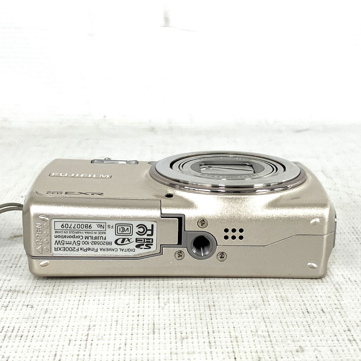 FUJIFILM FinePix F200 EXR シルバー デジカメ デジタル カメラ 富士