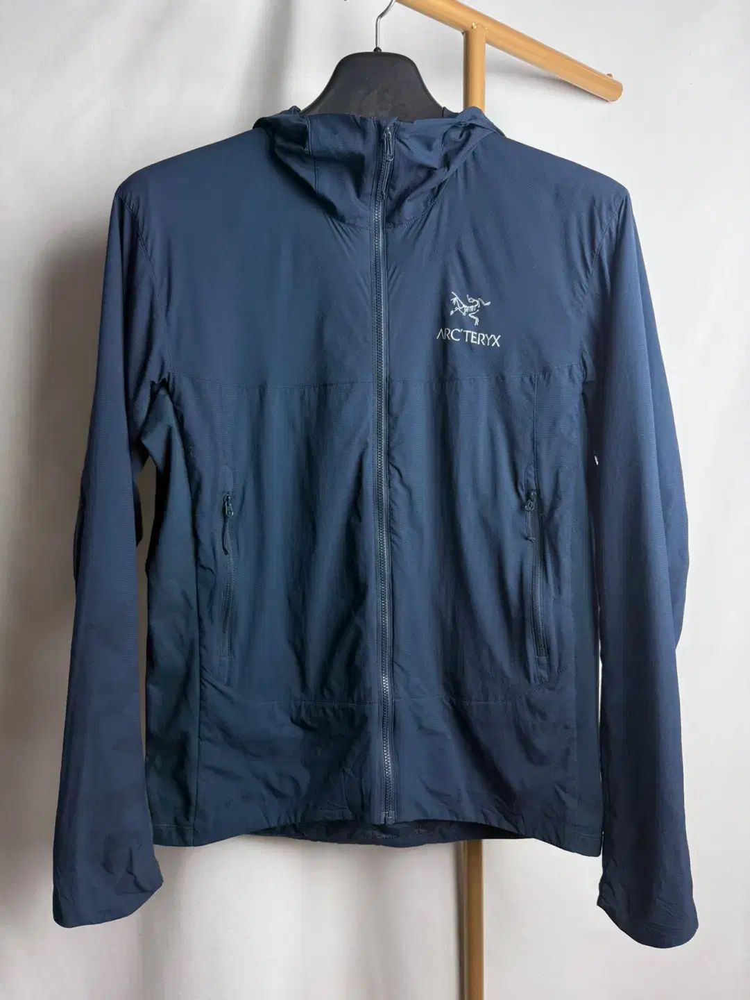 S ARC TERYX アトム フーディー