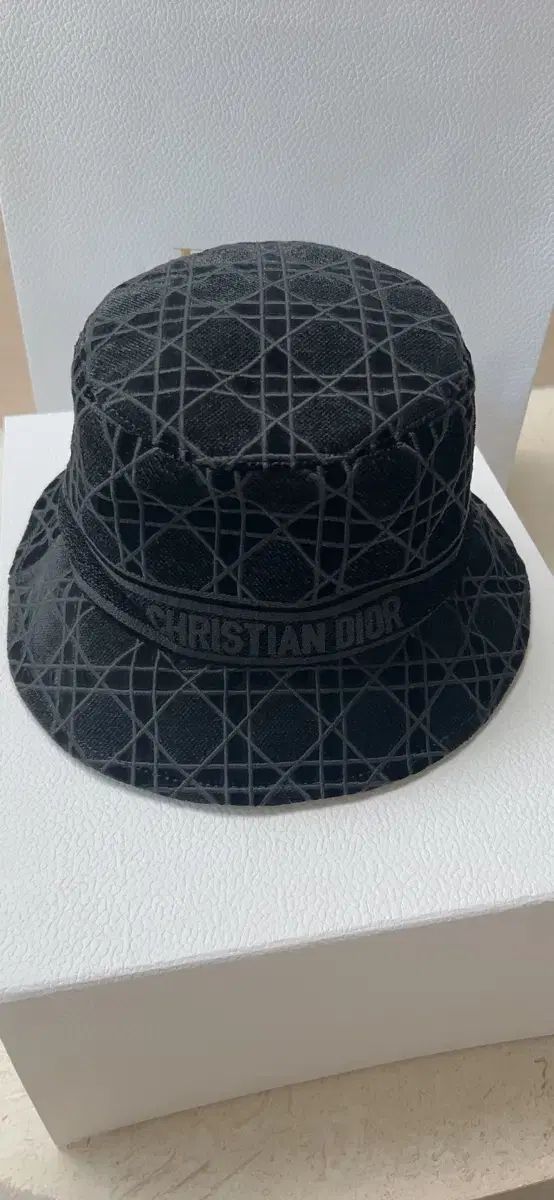 クリスチャン ディオール ブラック バケットハット - メルカリ