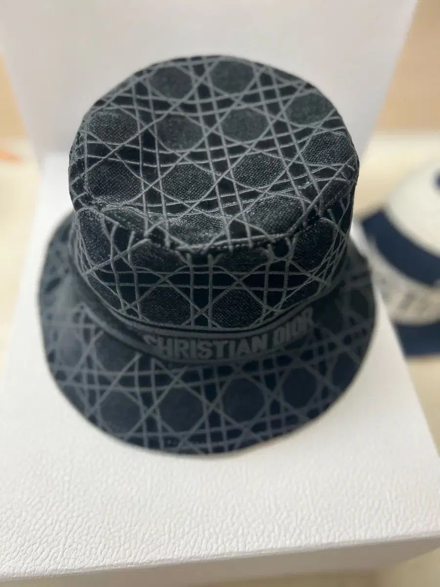 クリスチャン ディオール ブラック バケットハット - メルカリ