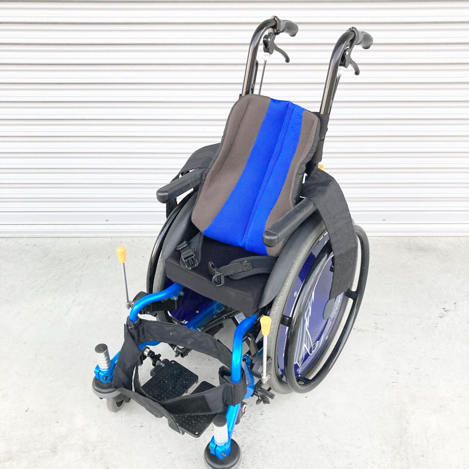 ルーク LUUK-01 子供用モジュール車椅子 自走式 身長90〜130 cm対応