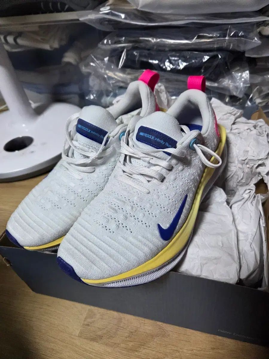 ナイキ リアクト インフィニティ RUN 4 260 mm