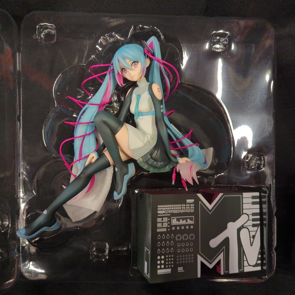 フリュー 初音ミク×MTV ストア 初音ミク 科技魔法ver. フィギュア』 9