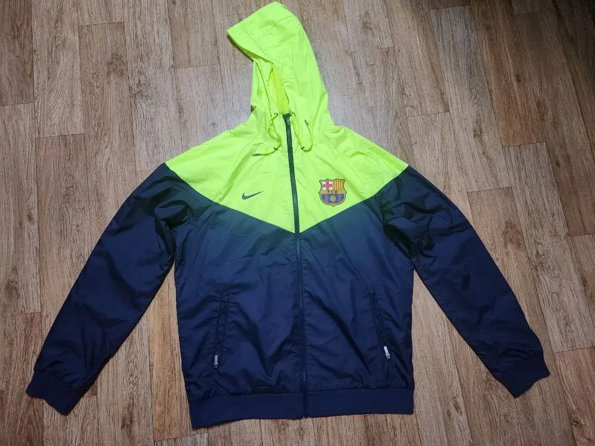 直接取引 NIKE FC バルセロナ ウィンドブレーカー M - メルカリ