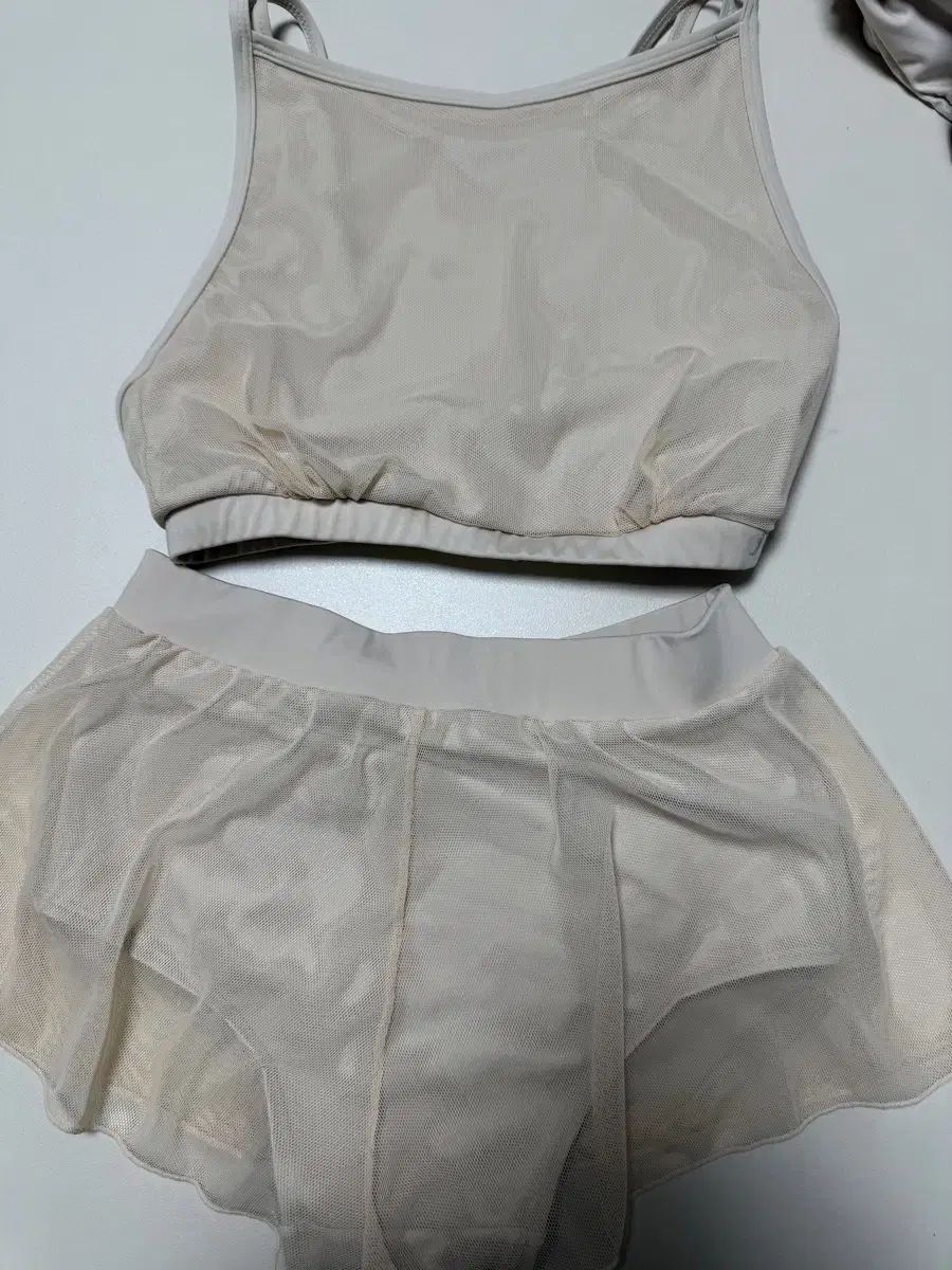 ミニョエット ニュシュシュ ベージュ s