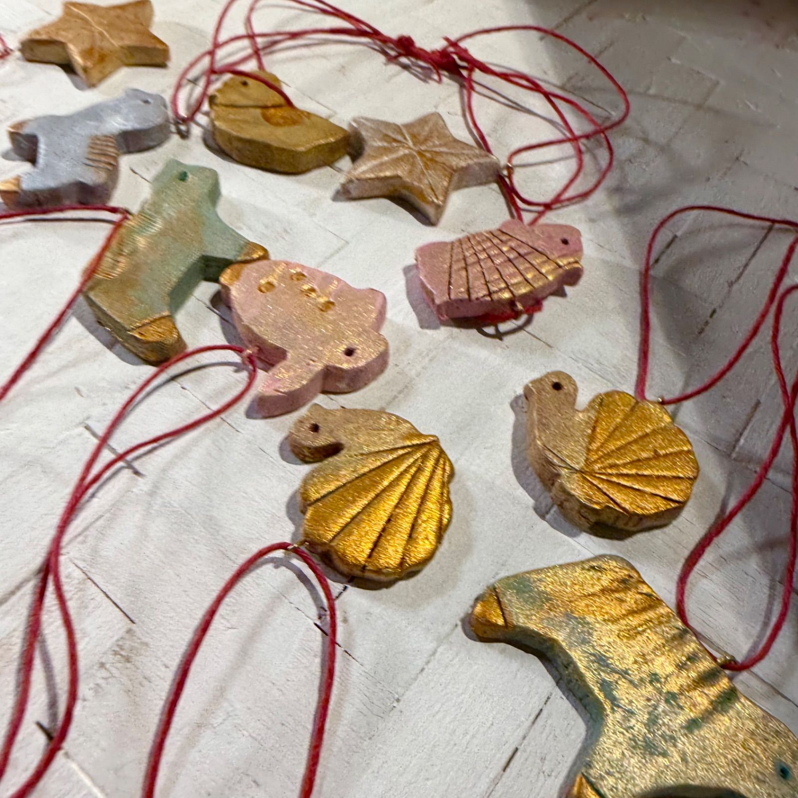 ハンドメイド♡くすみパステルのゴールドオーナメント10個セット