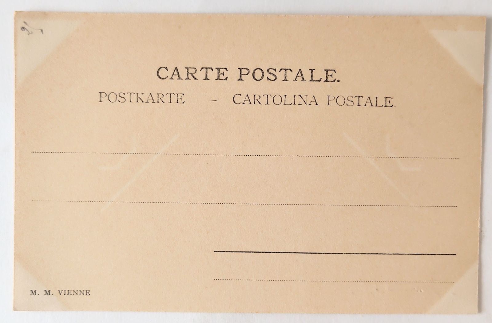 M Vienne フェンスの向こうの春 ― 子どもたちと二羽のイースターうさぎ フランス ヴィンテージ ポストカード アンティーク