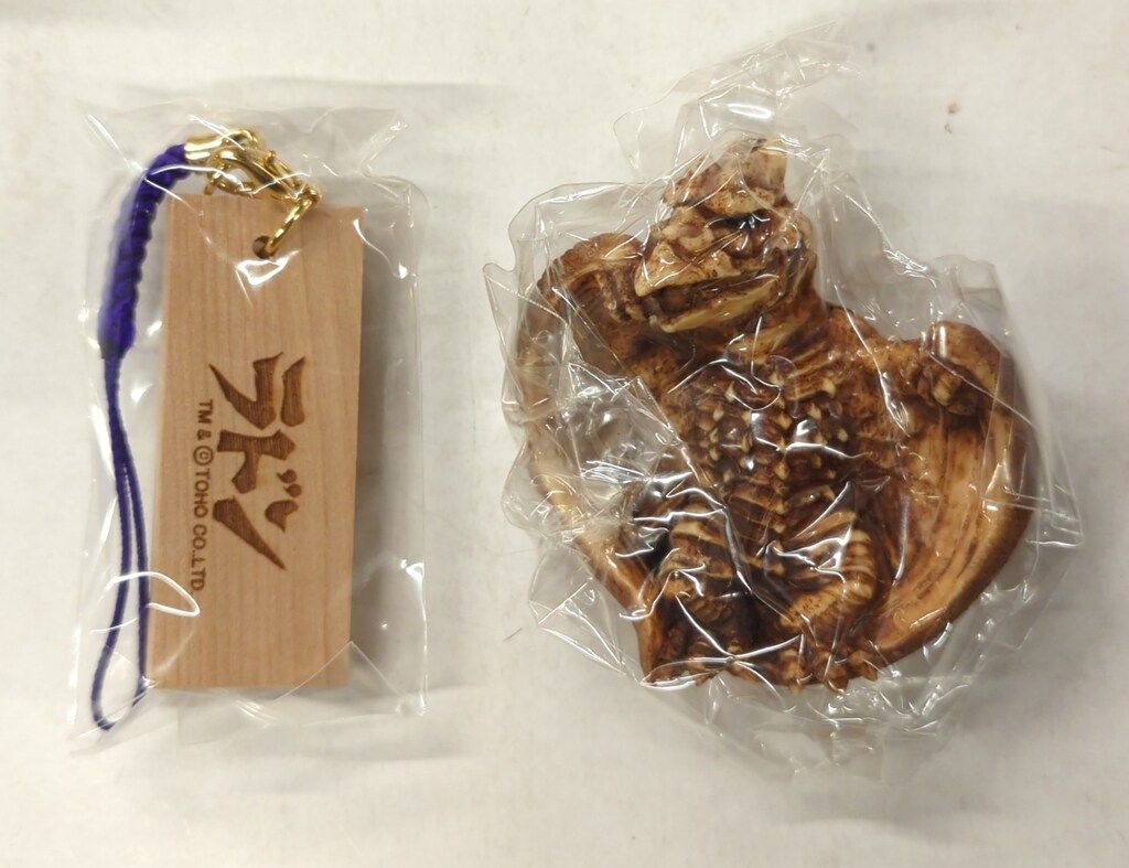 東宝怪獣根付　ラドン（初代）　木札　木箱付き　ゴジラ　未使用品 キャラアニ ゴジラ 東宝怪獣根付 ラドン アウトレット FIG]東宝怪獣