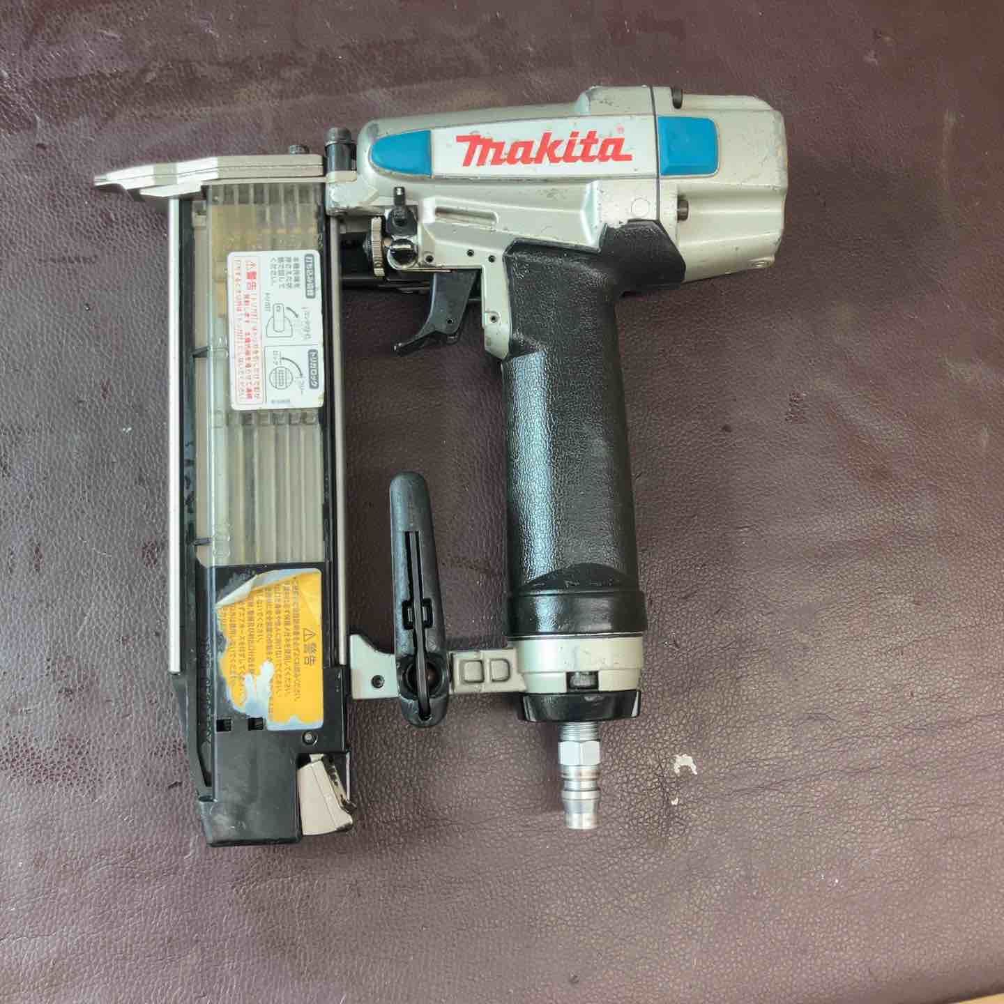 品 マキタ makita 常圧フィニッシュネイラ AF 502 N 仕上釘打ち