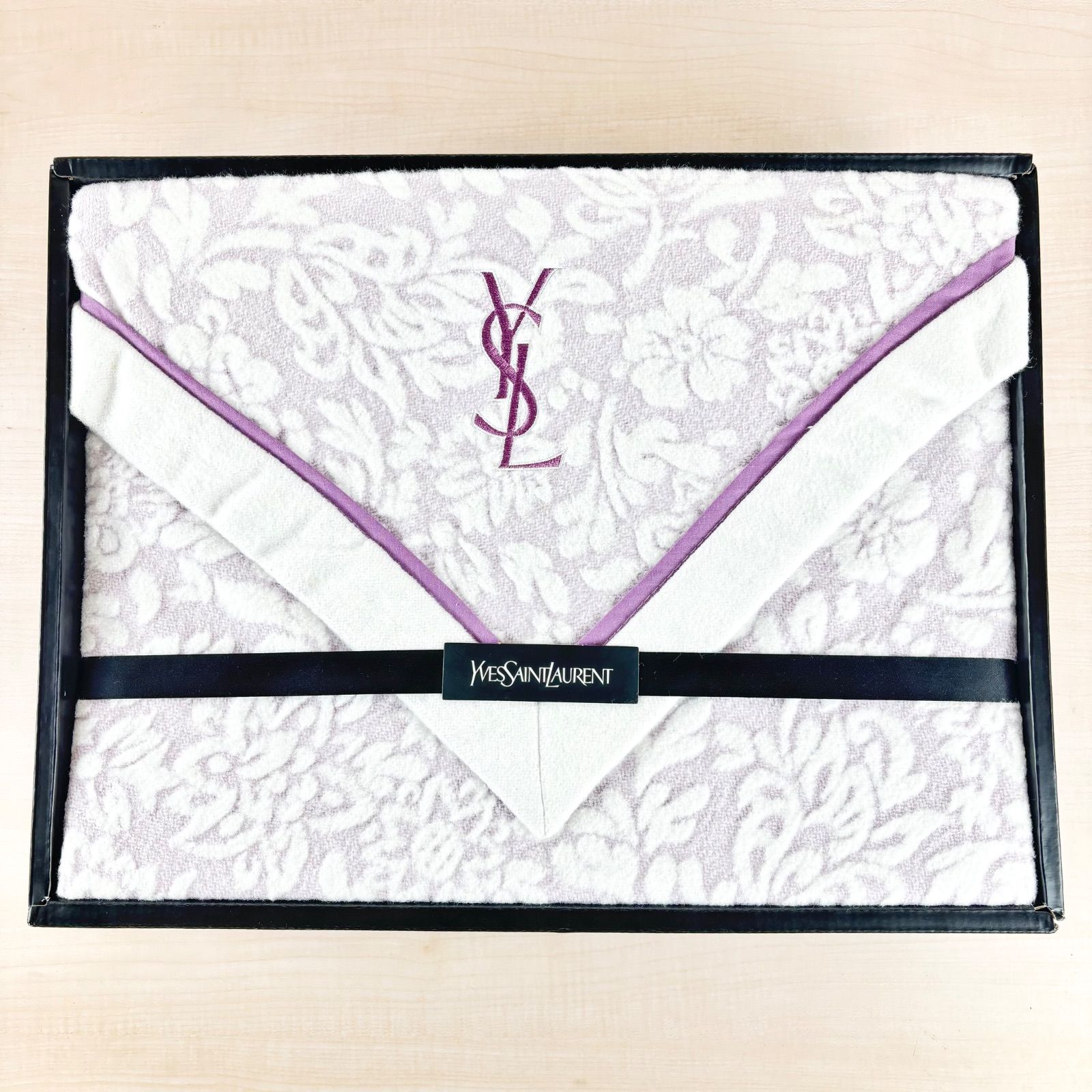 未使用品】YVESSAINTLAURENT 綿毛布 140×200 綿100％ - メルカリ