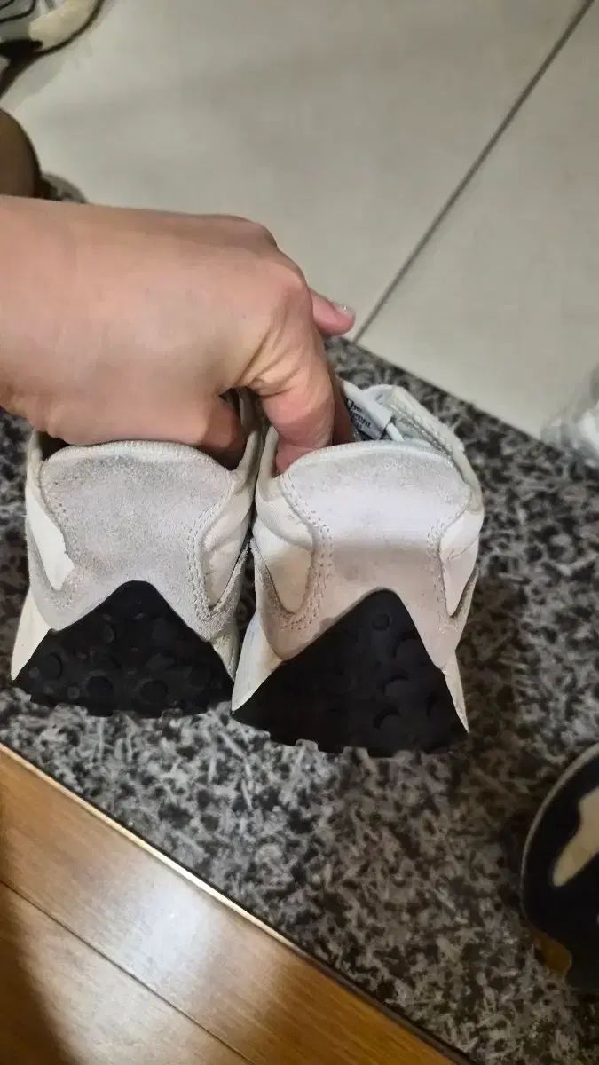 ニューバランス 327 キッズ スニーカー アイボリー ブラック