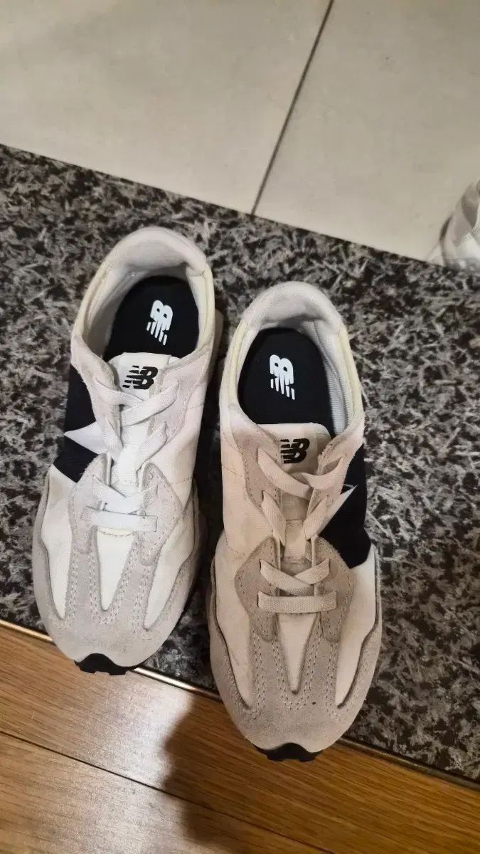 ニューバランス 327 キッズ スニーカー アイボリー ブラック