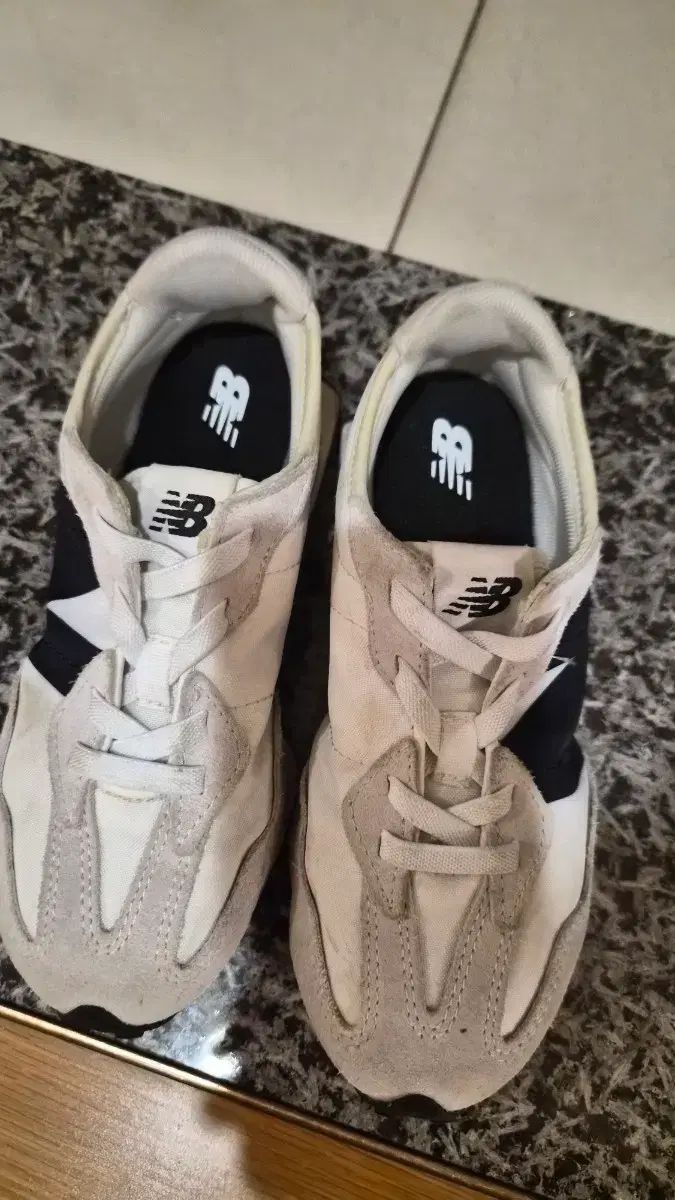 ニューバランス 327 キッズ スニーカー アイボリー ブラック