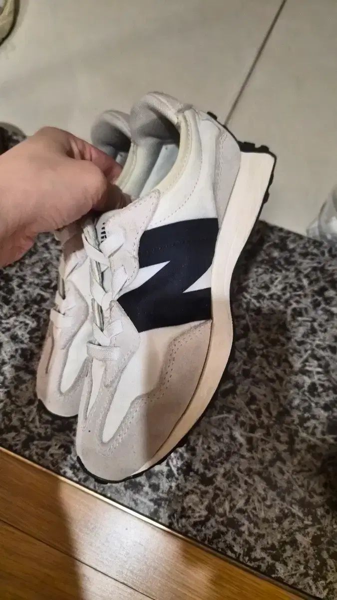 ニューバランス 327 キッズ スニーカー アイボリー ブラック