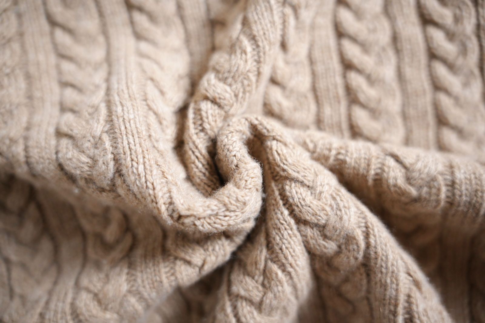 848y*美品 ebure エブール カシミヤ混 ケーブル編み ニットワンピース