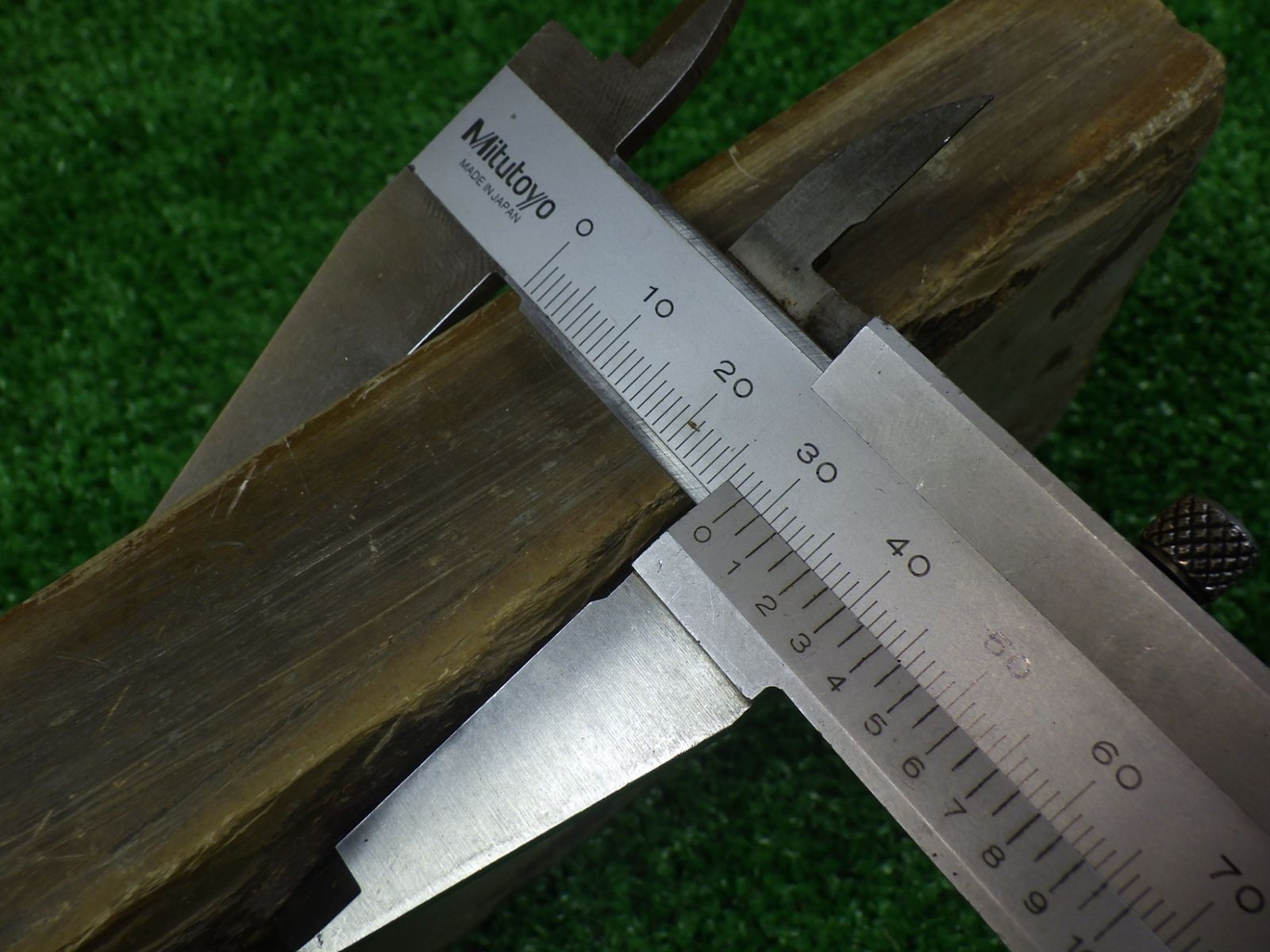 カンナやのみの研磨に