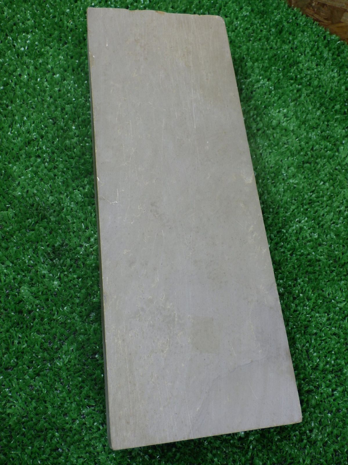 カンナやのみの研磨に