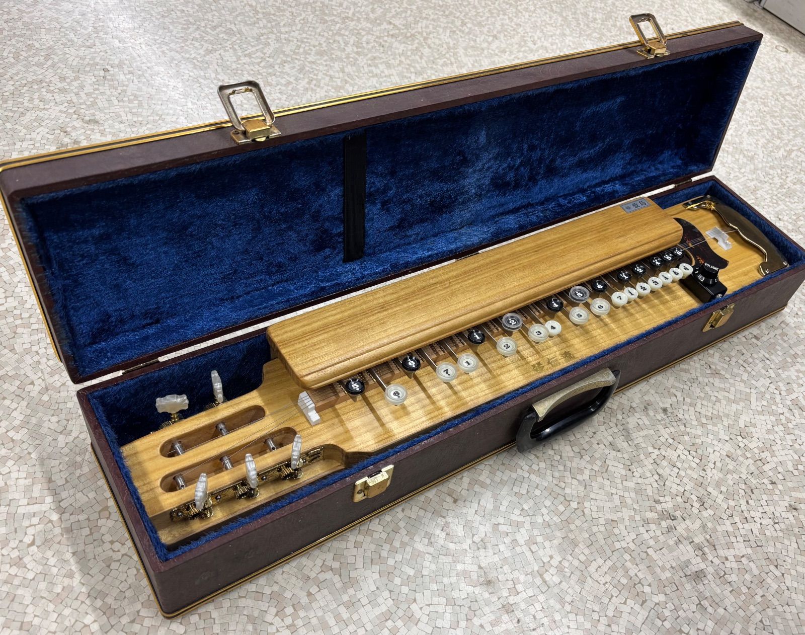 大正琴 琴伝流｜音出し確認済み｜ケース＋ピック付き｜和楽器 - メルカリ