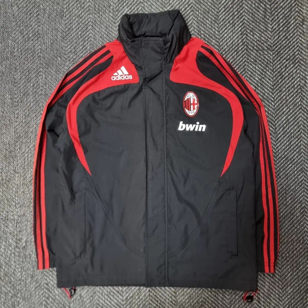 ACミラン adidas ウィンドブレーカー - メルカリ