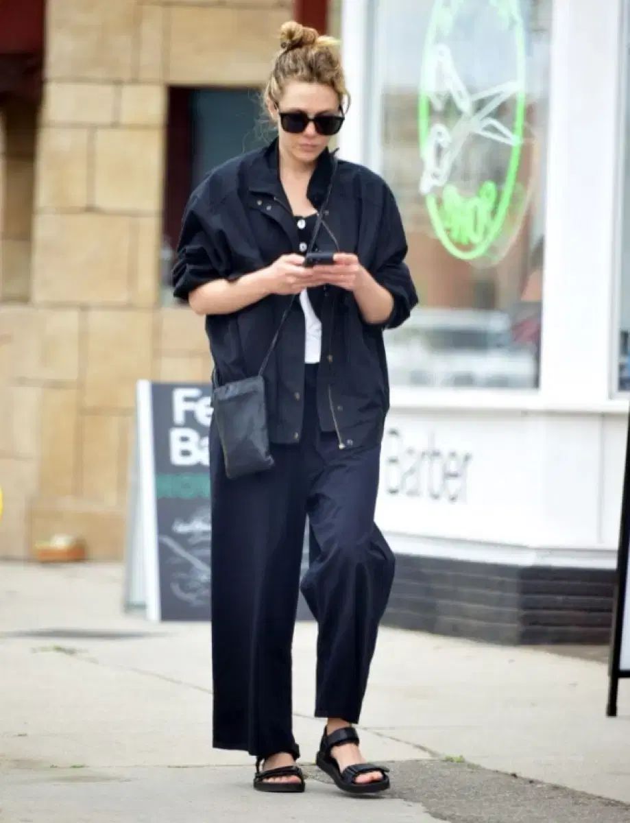 ザ ロウ ブーセ bourse 携帯 ケース クロスバック バッグ