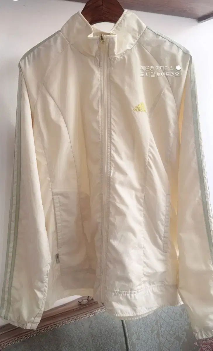 ヴィンテージ adidas アディダス メロンパン ウィンドブレーカー