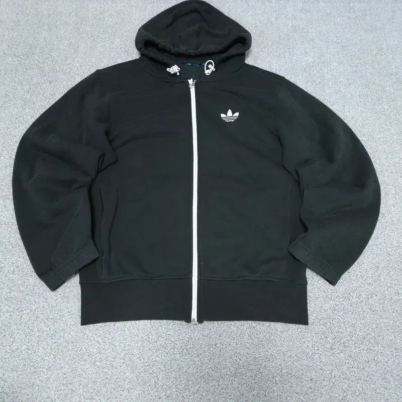 xlオススメ アディダス フードジップアップ - メルカリ