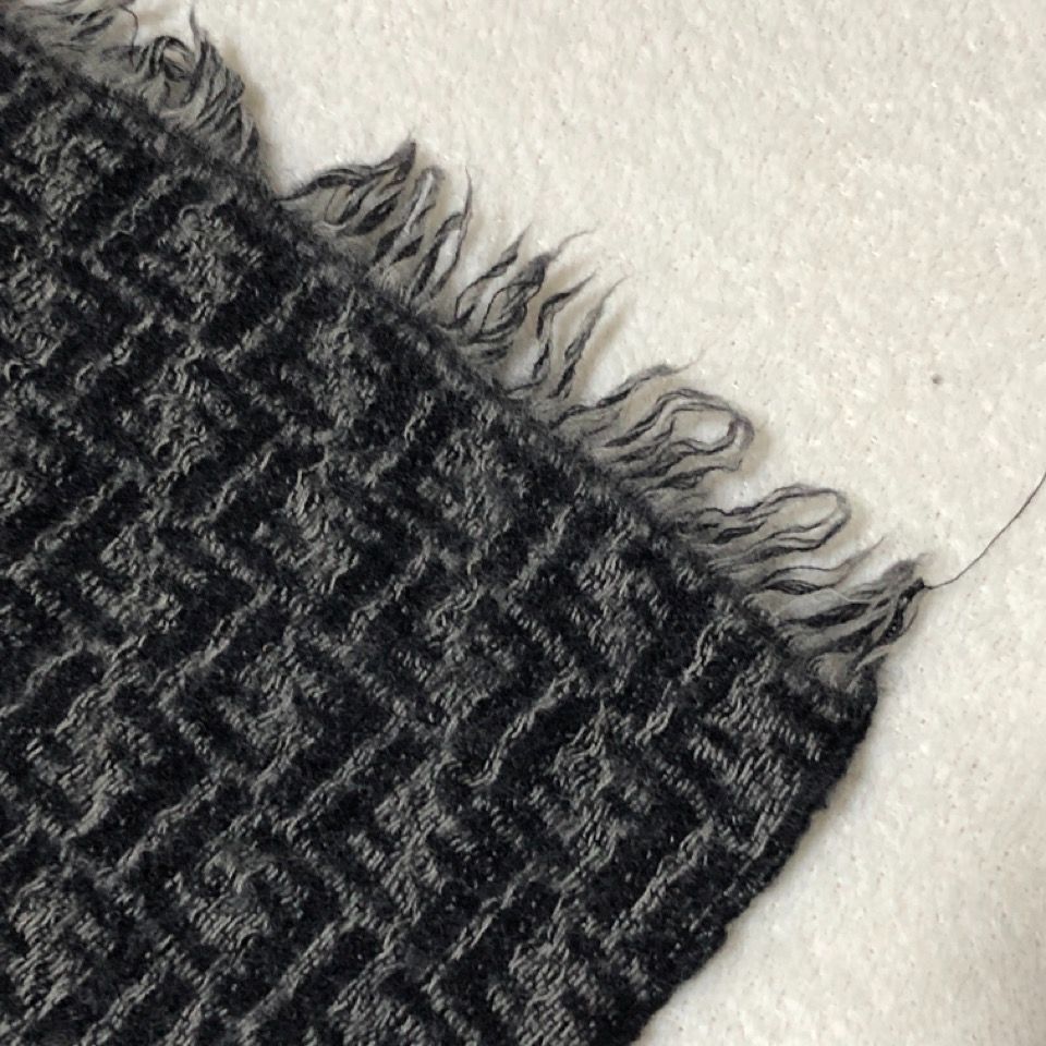 美品 FENDI フェンディ ズッカ ブラック マフラー FFロゴ 羊毛