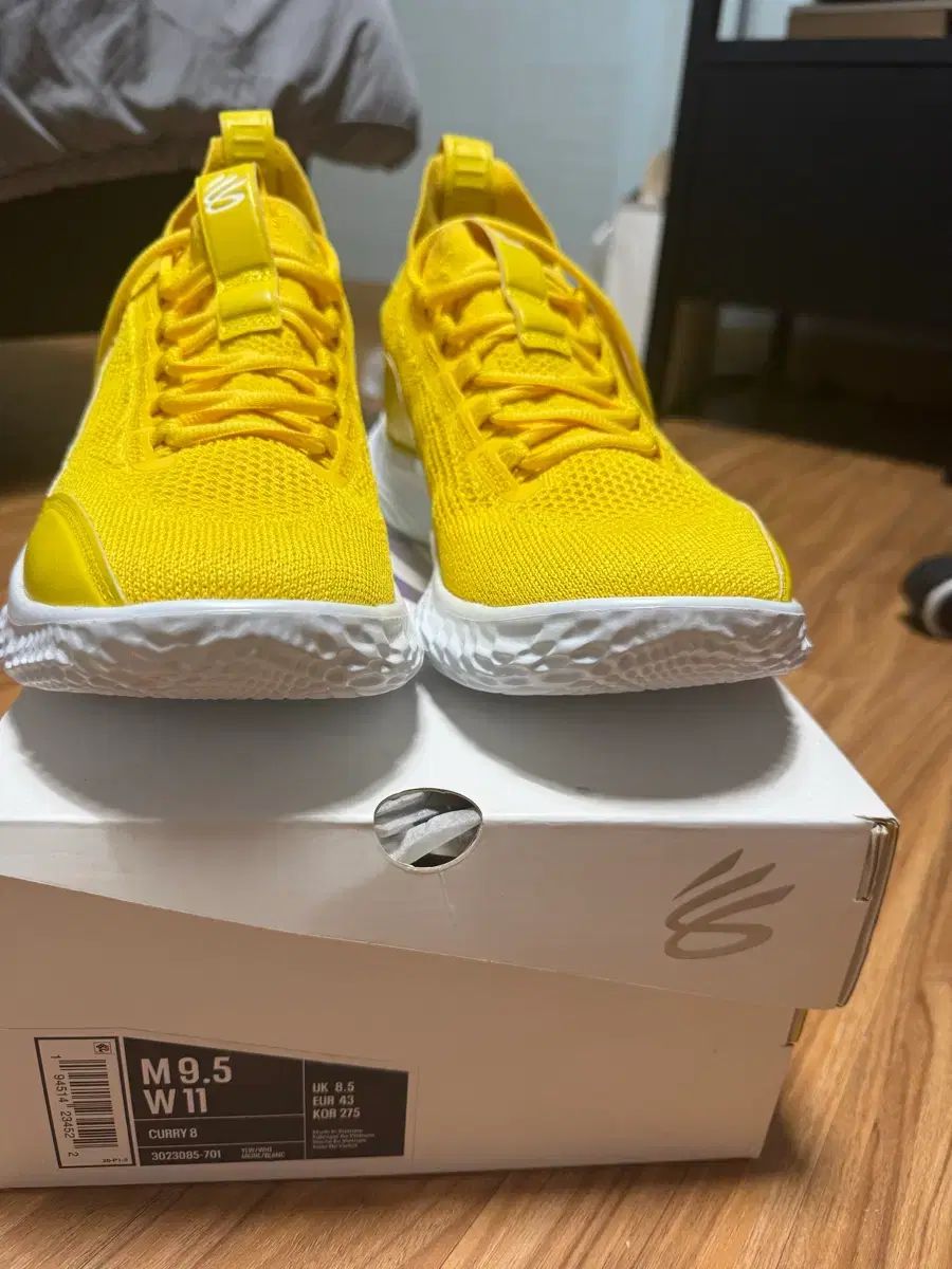 アンダーアーマー カリー8 イエロー 275 mm