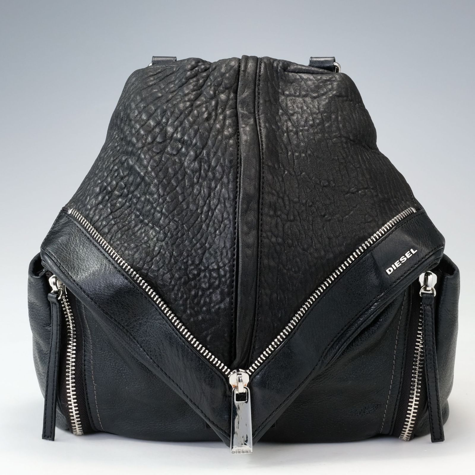 DIESEL ディーゼル LE-ZIPPER MHONIC リュック　ブラック 極美品】DIESEL ディーゼル Le Zipper Le Mhonic オールレザー